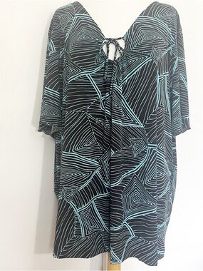 Maggie Barnes Women’s Black & Teal Keyhole Neck Tunic Top Swim Cover-Up. Size 4X